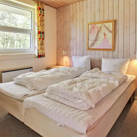 Ferienhaus Alina - 1km From The Sea By Interhome