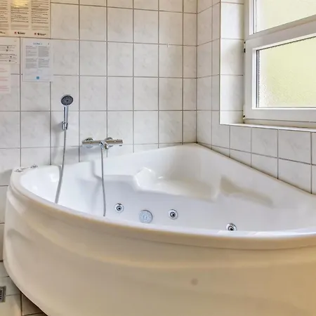 Alina - 1km From The Sea By Interhome *