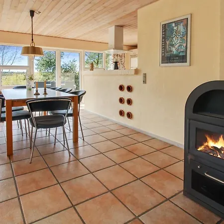 Alina - 1km From The Sea By Interhome